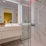 Ground Floor, Sea View At Hills!