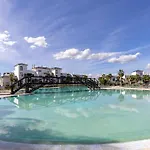 Ground Floor, Sea View At Hills! Apartment