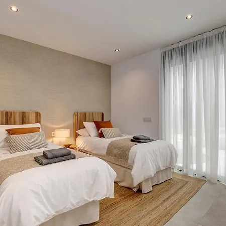 Ground Floor, Sea View At Hills!