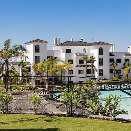 Ground Floor, Sea View At Hills! Estepona