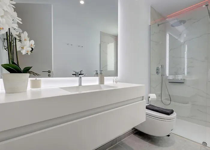 Ground Floor, Sea View At Hills! Apartamento