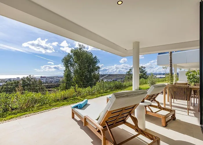 Ground Floor, Sea View At Hills! Apartamento