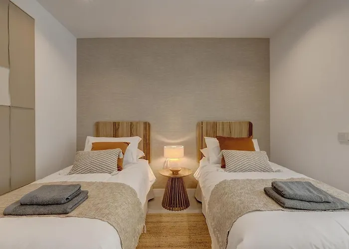 Ground Floor, Sea View At Hills! Apartamento *