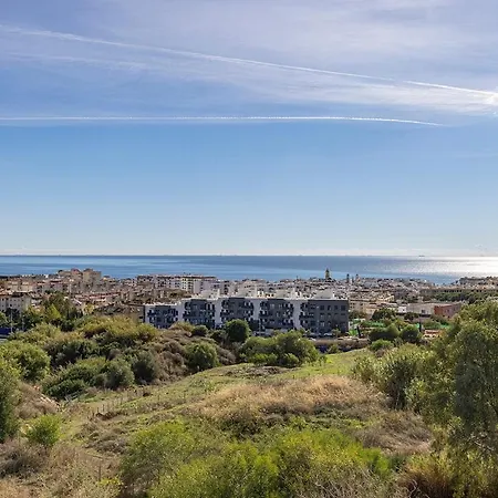 Ground Floor, Sea View At Hills! 아파트 *