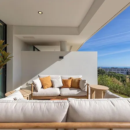 Ground Floor, Sea View At Hills! 아파트 *