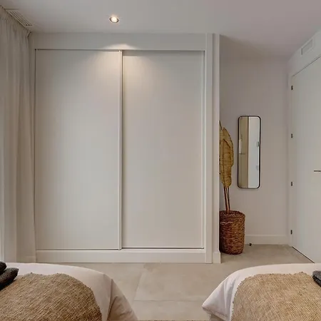 아파트 Ground Floor, Sea View At Hills! *