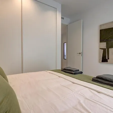 아파트 Ground Floor, Sea View At Hills!