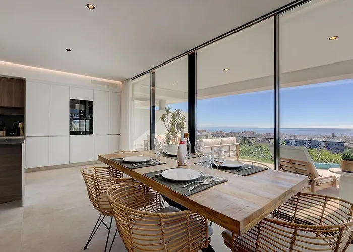 Ground Floor, Sea View At Hills! *