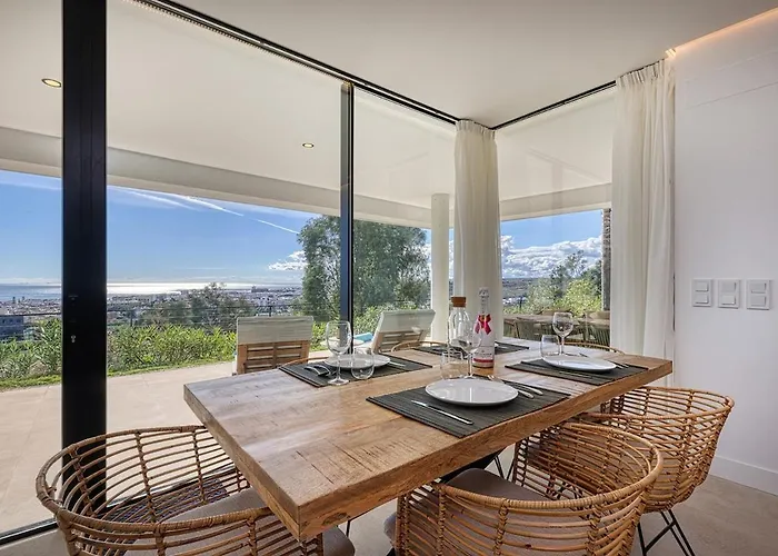 Ground Floor, Sea View At Hills! *