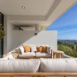 Ground Floor, Sea View At Hills! Apartmán *