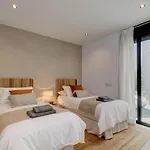 Ground Floor, Sea View At Hills! Apartmán *