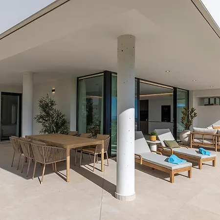 Ground Floor, Sea View At Hills! Διαμέρισμα