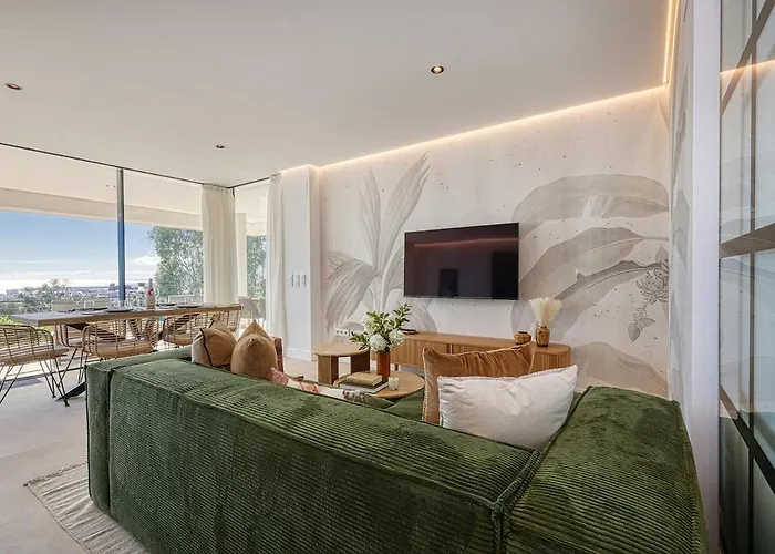 Ground Floor, Sea View At Hills!