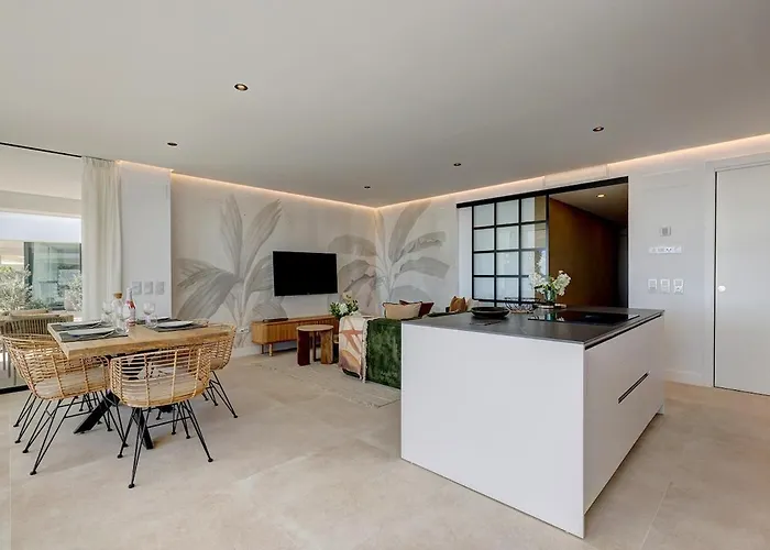 Ground Floor, Sea View At Hills! * エステポナ